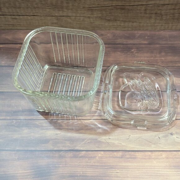 Federal Glass Vintage Clear Ribbed Refrigerator Dish With Apple Design Lid 4" - Picture 6 of 9